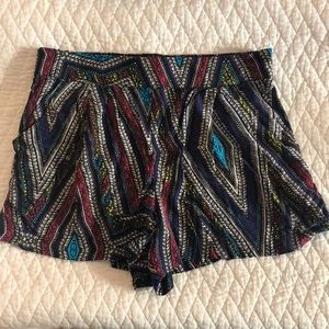 Flowy Size Medium Colorful Shorts - Mossimo